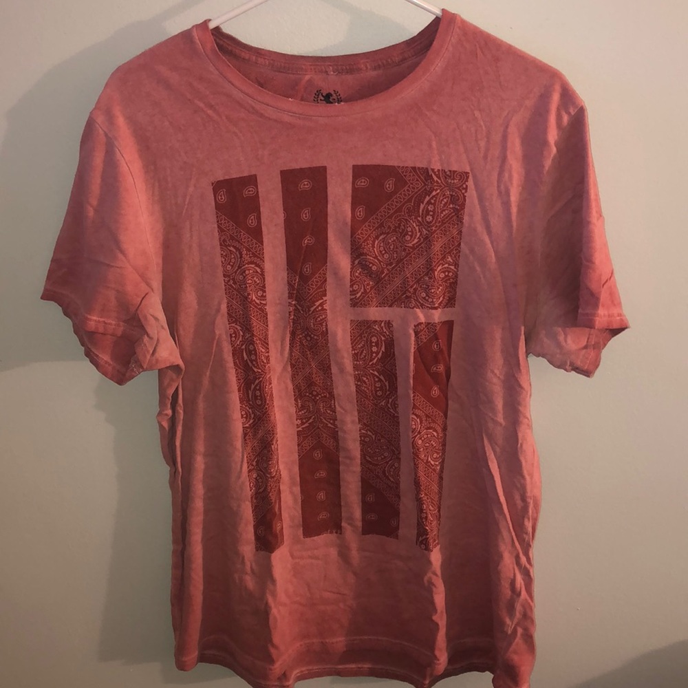 Men’s Size Large Express Tee
